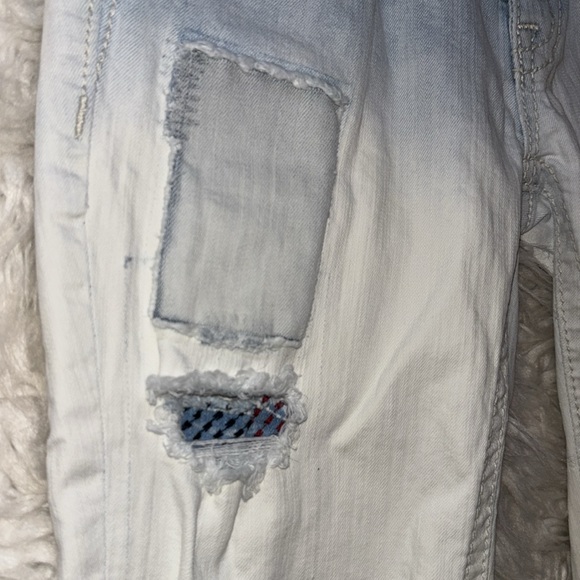 Miss Me Signature Skinny Low Rise Distressed, Patches Jeans, Size 27x31 - Picture 5 of 16